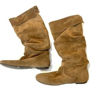 Gianni Bini brown leather boots. Size 8.